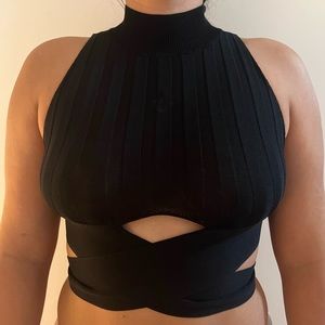 Crop top size small